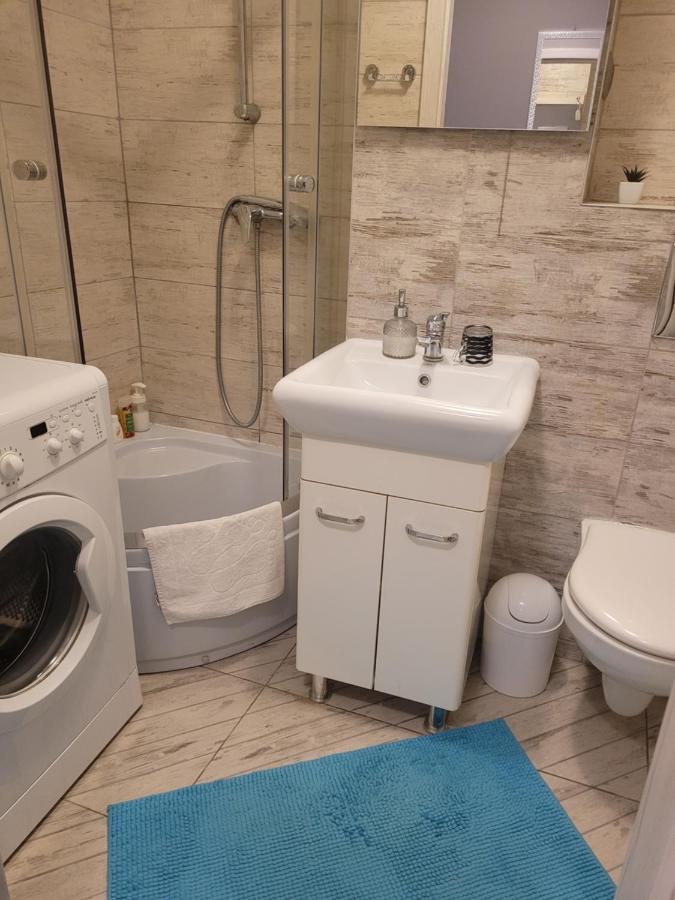 Apartament Centrum Chmielna Варшава Екстериор снимка